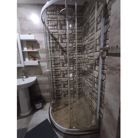 Delux Guesthouse Volksrust Bagian luar foto