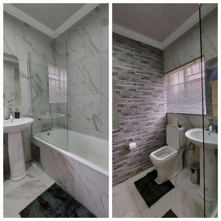 Delux Guesthouse Volksrust Bagian luar foto